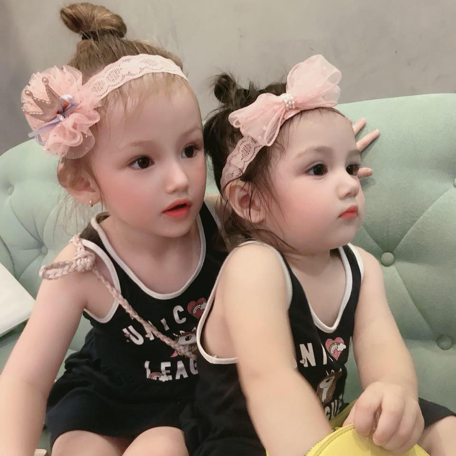 Ngắm cặp chị em gái xinh như thiên thần, dân mạng xuýt xoa khen mẹ khéo đẻ ảnh 3 Ngắm cặp chị em gái xinh như thiên thần, dân mạng xuýt xoa khen mẹ khéo đẻ ảnh 3