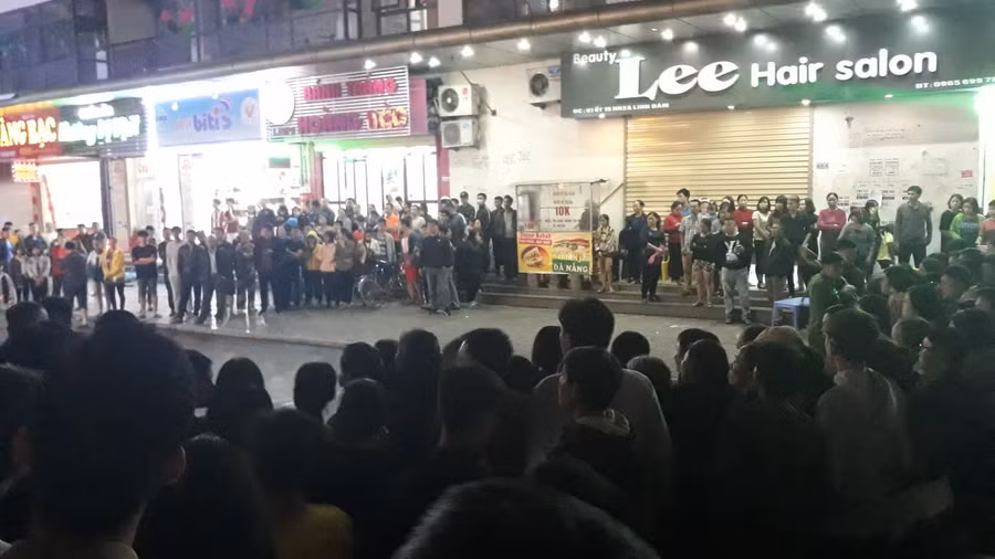 Tin nhanh - Hà Nội: Bé sơ sinh rơi từ chung cư cao tầng tử vong