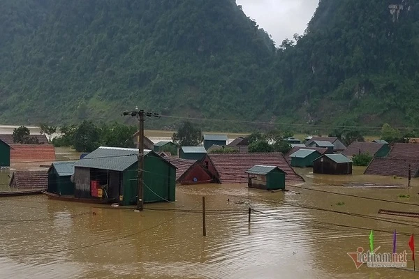 Nhà phao, nhà chống lũ của người dân xã Tân Hóa, huyện Minh Hóa.