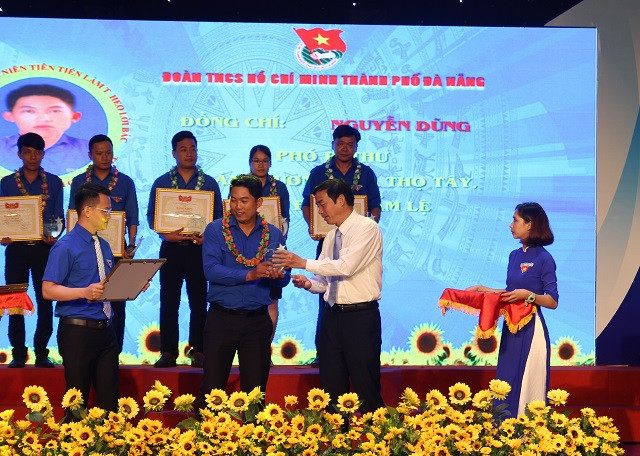 Đà Nẵng: Tuyên dương gương mặt trẻ xuất sắc nhân dịp 50 năm thực hiện di chúc Bác Hồ ảnh 1