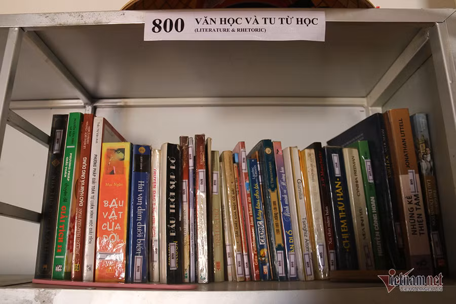 3 người đàn ông góp sức mở thư viện hàng nghìn cuốn sách cho học sinh nghèo