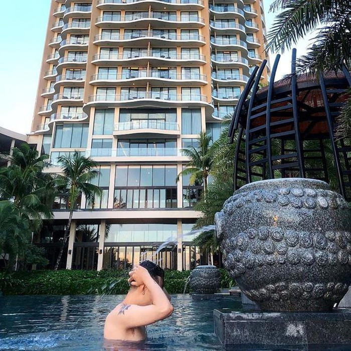 Thú chơi đồ hiệu, xe xịn của "chồng sắp cưới" con gái Minh Nhựa ảnh 12