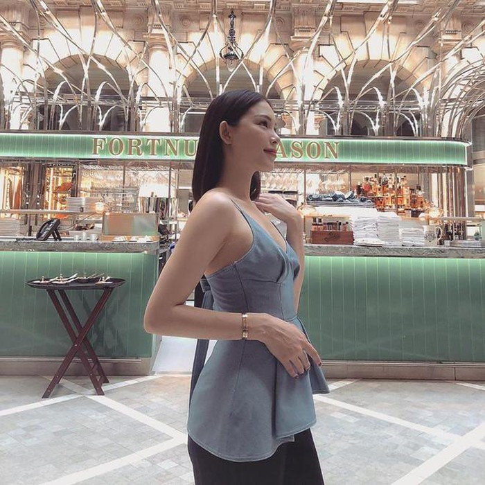 Bạn gái tin đồn của thiếu gia Phillip Nguyễn sang chảnh, xách túi hơn 2.600 USD ảnh 1 Bạn gái tin đồn của thiếu gia Phillip Nguyễn sang chảnh, xách túi hơn 2.600 USD ảnh 1