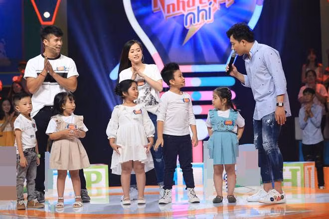 "cau be biet tuot” minh khang bao lan gay bao truyen hinh, khien mc "cung hong" gio ra sao? - 10