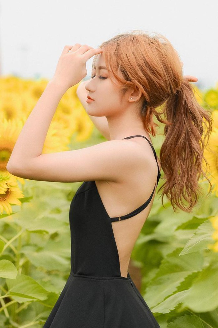 Cô bé đen nhẻm dậy thì cực chuẩn thành thiếu nữ xinh đẹp, vòng eo 54 cm gợi cảm ảnh 2 Cô bé đen nhẻm dậy thì cực chuẩn thành thiếu nữ xinh đẹp, vòng eo 54 cm gợi cảm ảnh 2