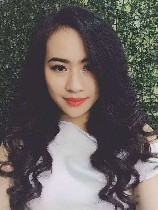 Bạn gái "tin đồn" mới của Quang Hải "ăn đứt" Nhật Lê bởi thần thái sang chảnh, gợi cảm ảnh 3 Bạn gái tin đồn mới của Quang Hải: Gương mặt già dặn nhưng ăn đứt Nhật Lê bởi body nóng bỏng, thần thái sang chảnh ảnh 2