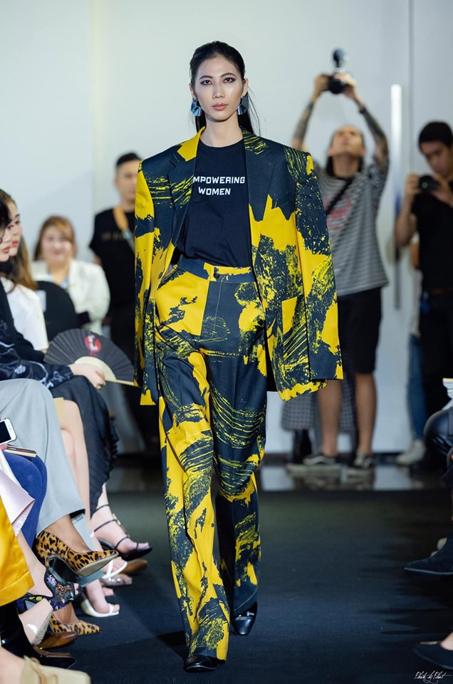 Hết thời gầy như zombie, Cao Ngân tái xuất với thần thái khó ai bì kịp ảnh 6 Hết thời gầy như zombie, Cao Ngân tái xuất với thần thái khó ai bì kịp khi catwalk ở VNTM 2019-7