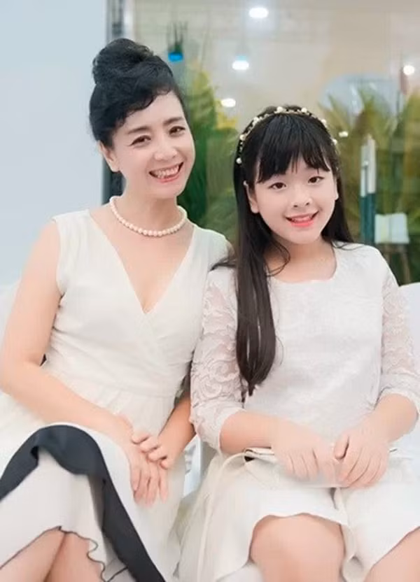 Ngỡ ngàng với diện mạo xinh đẹp của các ái nữ nhà sao Việt: Toàn là những mỹ nhân hàng đầu, sở hữu cuộc sống sang chảnh ai cũng ghen tị-18