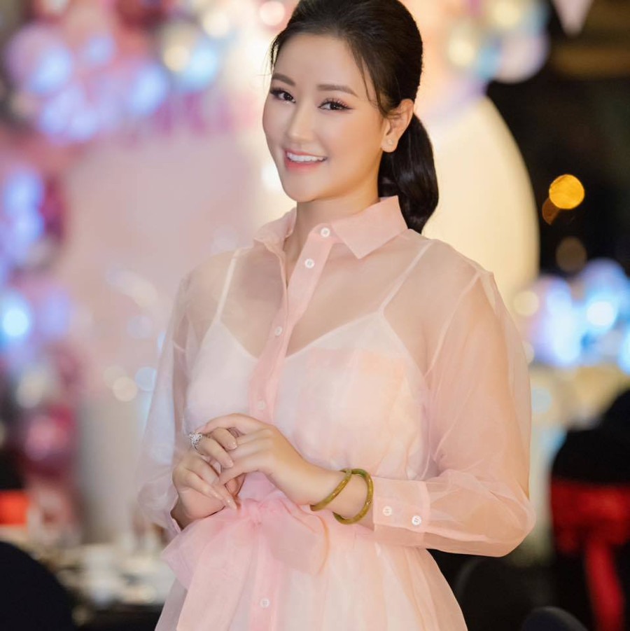 Vợ cũ của Quốc trong "Về nhà đi con" ngoại truyện đẹp, gợi cảm không kém Thu Quỳnh ảnh 12 Vợ cũ của Quốc trong