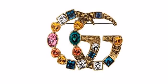 Cận cảnh bộ sưu tập cài áo hàng hiệu của Trấn Thành ảnh 3