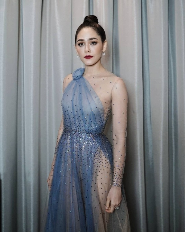 Ngoài mỹ nhân ""Chiếc lá bay"", đây là những người đẹp có gu thời trang chất ngất của Thái Lan ảnh 12 Ngoài mỹ nhân