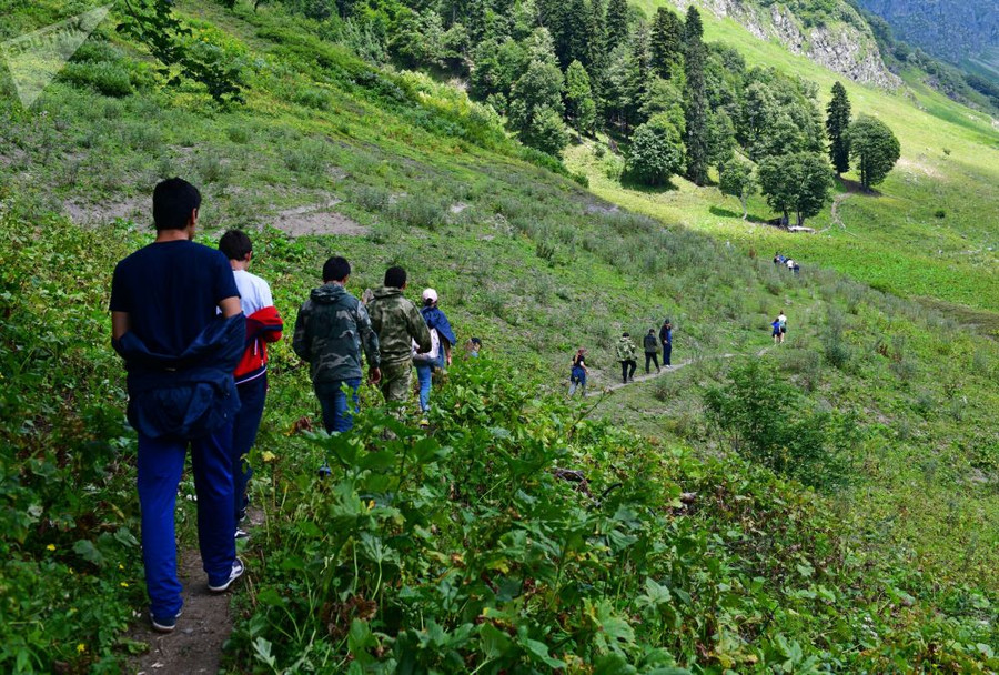 Chiêm ngưỡng thiên nhiên kỳ vĩ trong Vườn quốc gia Rista ở Abkhazia Chiêm ngưỡng thiên nhiên kỳ vĩ trong Vườn quốc gia Rista ở Abkhazia