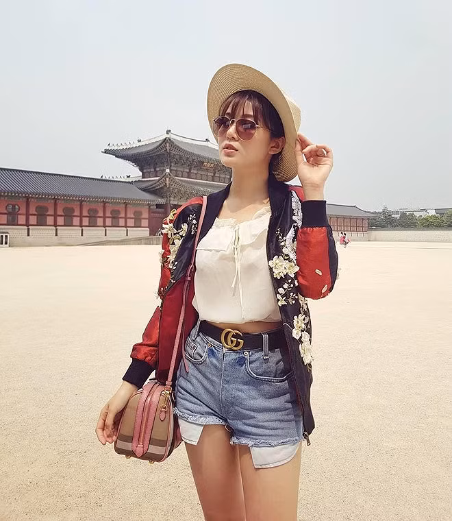 Ba cựu học sinh THPT Chu Văn An nổi tiếng giới trẻ: MC, hot girl đủ cả - ảnh 15