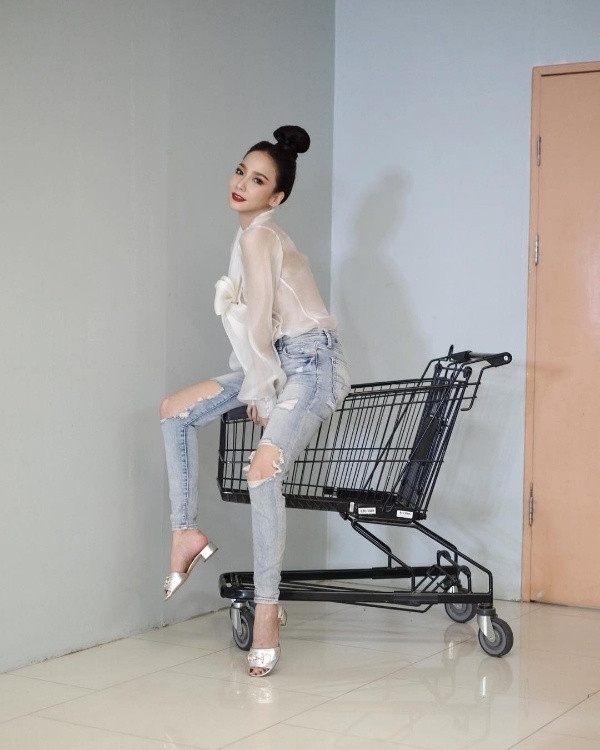 Ngoài mỹ nhân ""Chiếc lá bay"", đây là những người đẹp có gu thời trang chất ngất của Thái Lan ảnh 18 Ngoài mỹ nhân