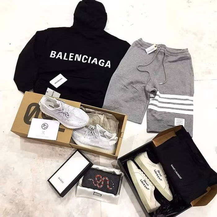 Thú chơi đồ hiệu, xe xịn của "chồng sắp cưới" con gái Minh Nhựa ảnh 8