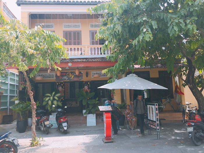 Tham nha cua cac Hoa hau, A hau sau khi dang quang hinh anh 1