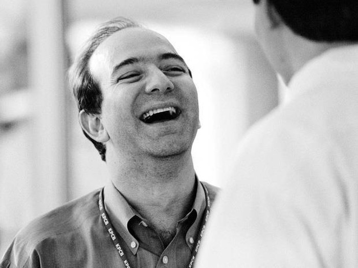 Tuổi trẻ của ông chủ Amazon: Không biết mặt cha, khởi nghiệp thất bại ảnh 4 Tuổi trẻ của ông chủ Amazon: Không biết mặt cha, khởi nghiệp thất bại ảnh 4