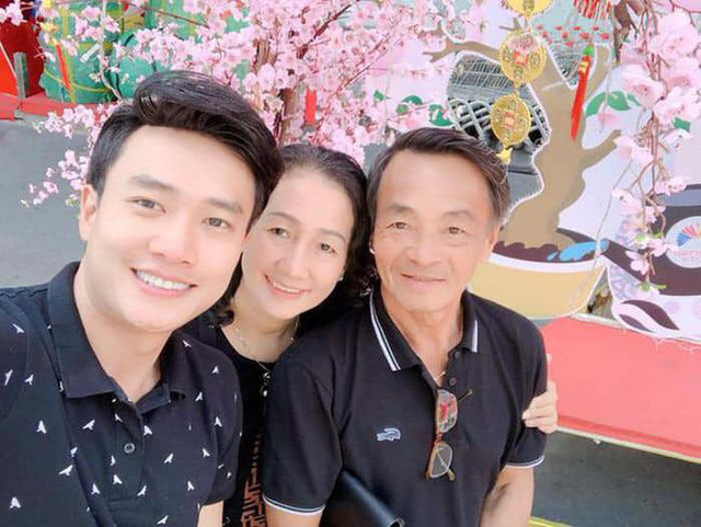 Diễn viên Quốc Trường kể về 2 lần mắc lỗi lớn với ba mẹ - Ảnh 4. Diễn viên Quốc Trường kể về 2 lần mắc lỗi lớn với ba mẹ - Ảnh 4.