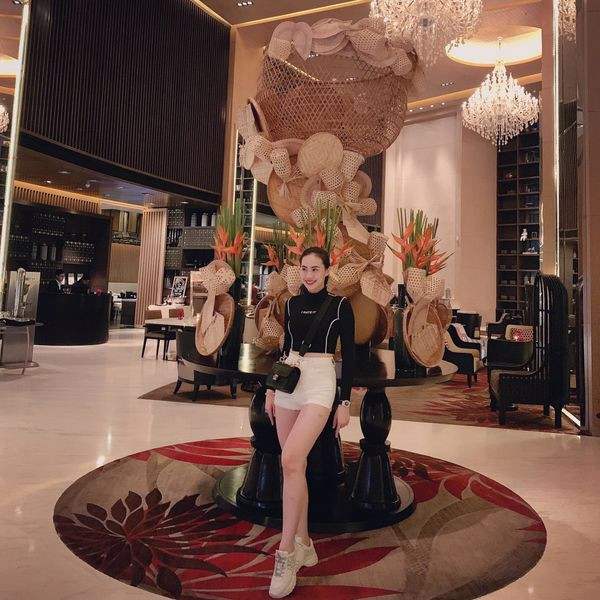 Bạn gái tin đồn mới của Quang Hải: Gương mặt già dặn nhưng ăn đứt Nhật Lê bởi body nóng bỏng, thần thái sang chảnh ảnh 7