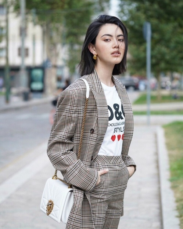 Ngoài mỹ nhân ""Chiếc lá bay"", đây là những người đẹp có gu thời trang chất ngất của Thái Lan ảnh 1 Ngoài mỹ nhân