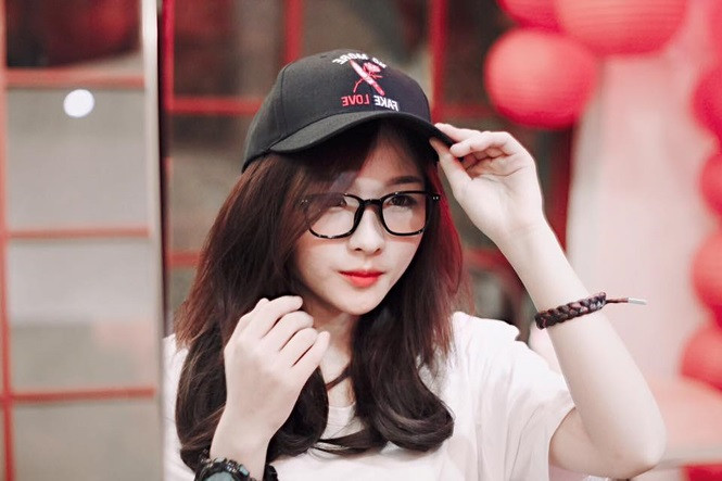 Hot girl cưỡng hôn đồng giới Dương trong 