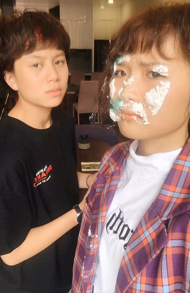 Hot girl cưỡng hôn đồng giới Dương trong 