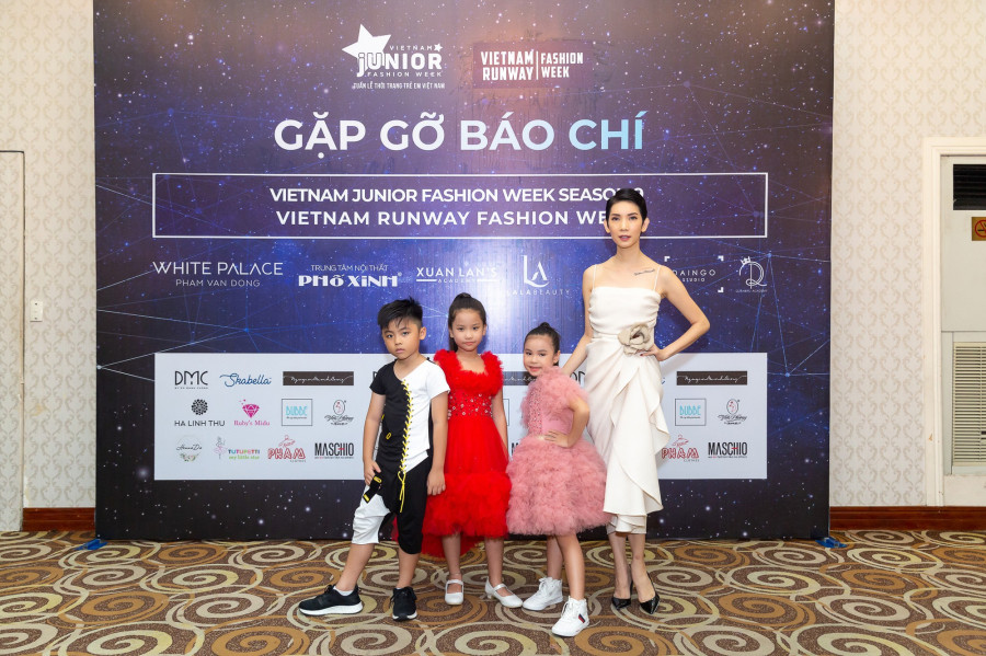 Xuân Lan xác nhận chia tay bạn trai vì lý do không thể ngờ ảnh 5 mau-nhi-tao-dang-ben-sieu-mau-xuan-lan-photo-by-thien-an-15658415884151831713445