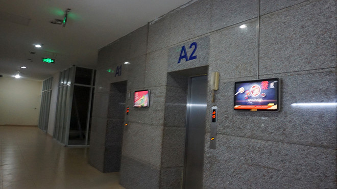 Thang máy chung cư xảy ra sự việc