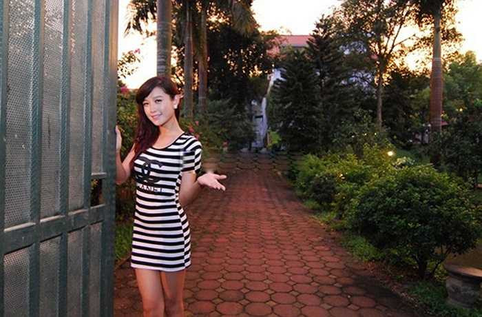 Tham nha cua cac Hoa hau, A hau sau khi dang quang hinh anh 5