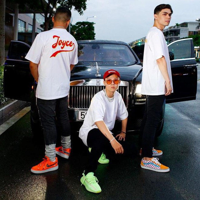 Thú chơi đồ hiệu, xe xịn của "chồng sắp cưới" con gái Minh Nhựa ảnh 11