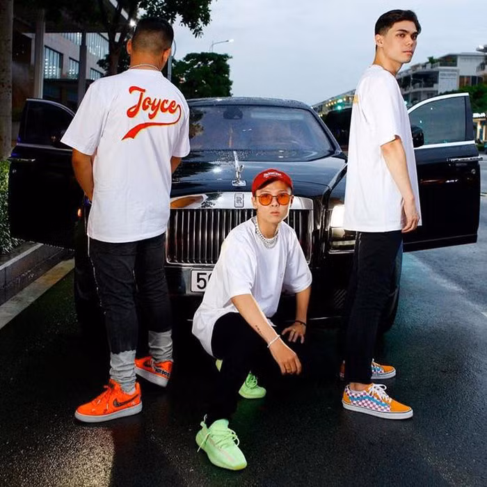 Thú chơi đồ hiệu, xe xịn của "chồng sắp cưới" con gái Minh Nhựa ảnh 11