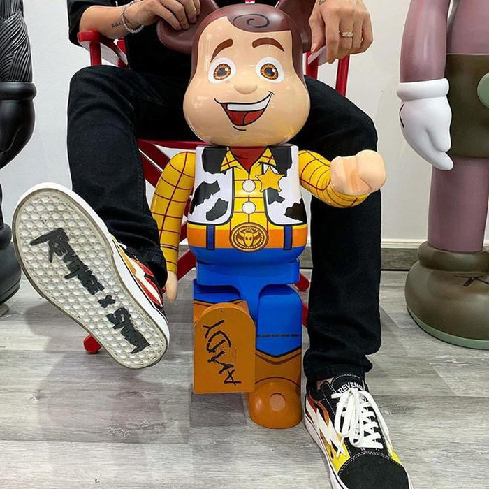 Thú chơi đồ hiệu, xe xịn của "chồng sắp cưới" con gái Minh Nhựa ảnh 6