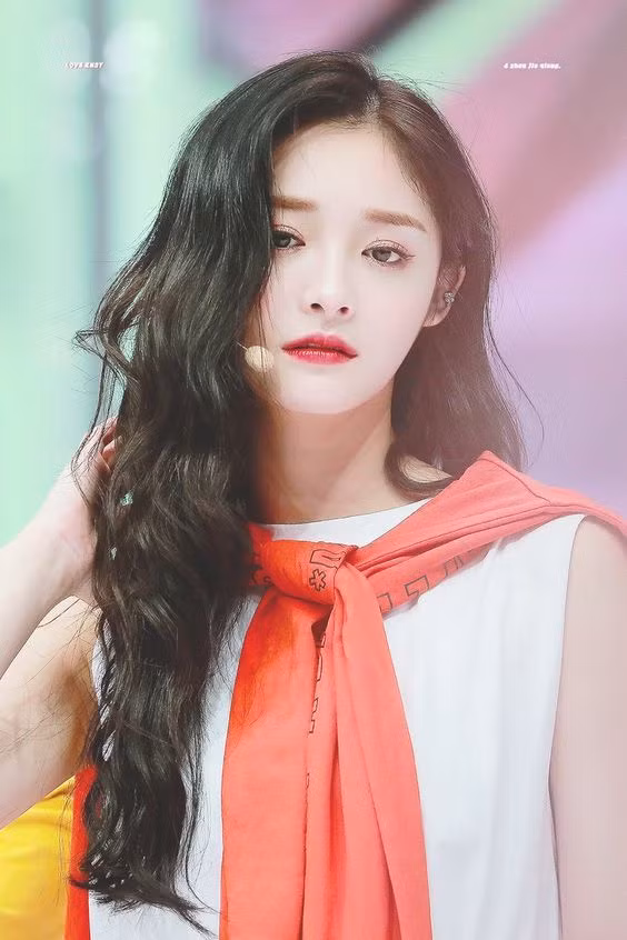 4 bóng hồng xinh đẹp trong danh sách tình trường dài dằng dặc của thiếu gia giàu nhất Trung Quốc ảnh 7