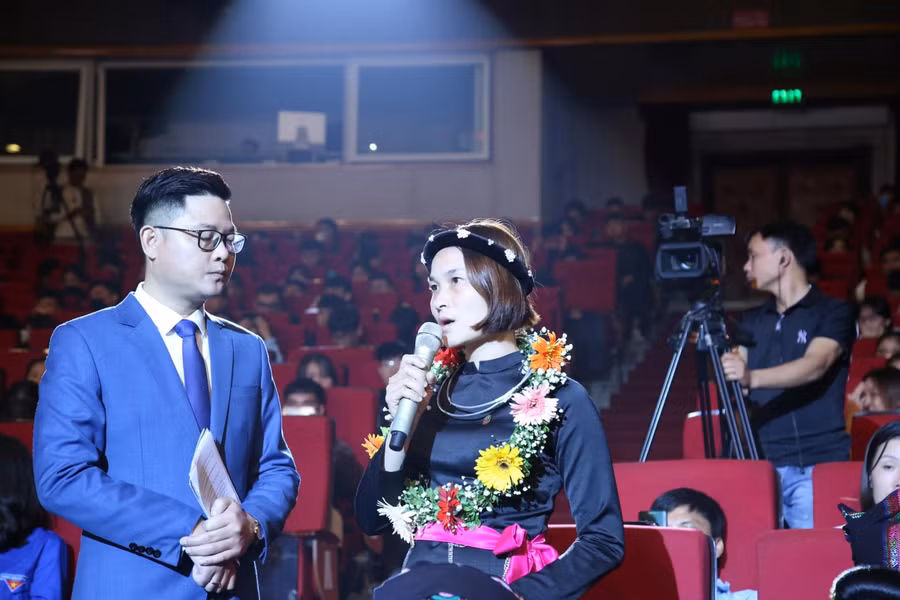 Cô giáo Nông Thị Tuyến.