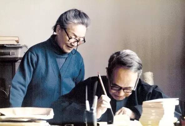 Tiền Chung Thư và vợ. Ảnh: Abolouwang. Tiền Chung Thư và vợ. Ảnh: Abolouwang.