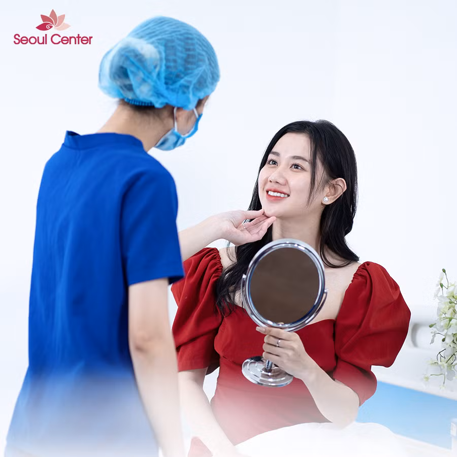 Khách hàng đánh giá cao về kết quả sau khi cắt mí mắt tại Seoul Center.