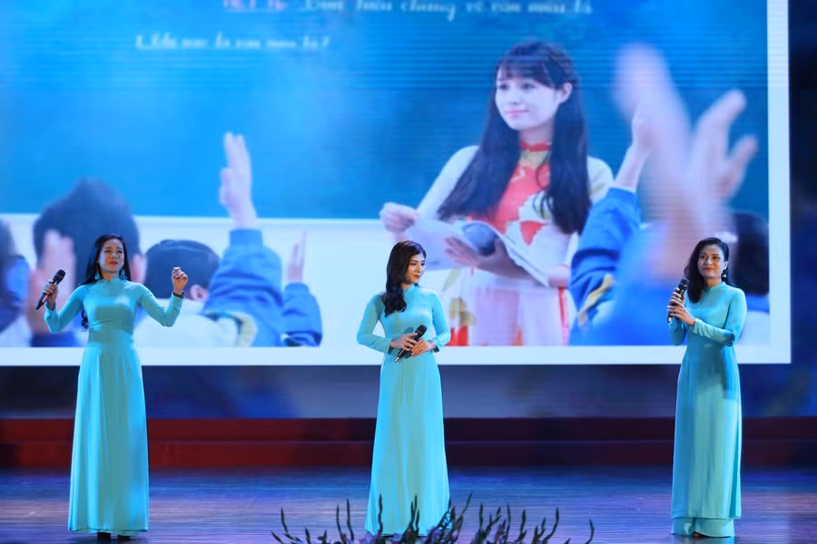 Đại hội thi đua yêu nước ngành giáo dục lần thứ VII: Động lực để "cháy" hết mình cho sự nghiệp trồng người ảnh 6