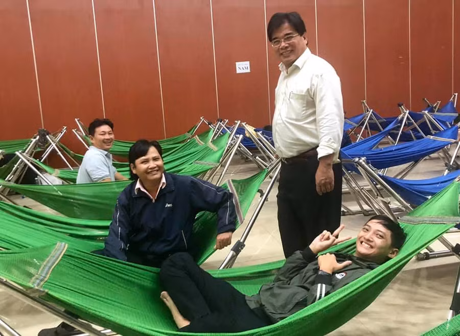 Chỗ nghỉ trưa tiện nghi của SV Trường ĐH SPKT TPHCM.