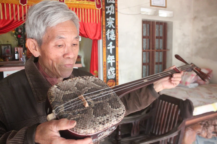 Những nghệ nhân làm đàn ở Đào Xá: "Đến chết mới bỏ nghề"