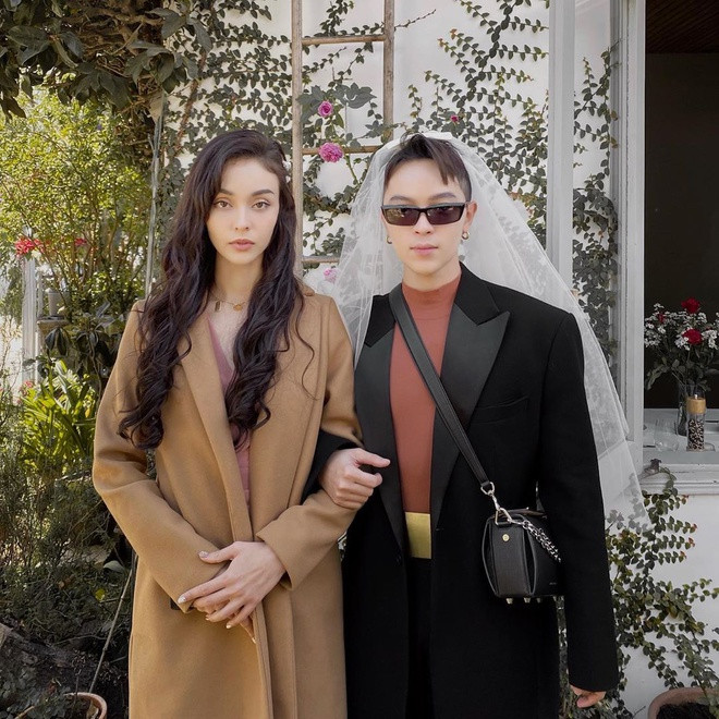 Ngọc Thảo cùng với MLee nằm trong số phù dâu tại đám cưới của Tóc Tiên. Khác với hình ảnh thường thấy, MLee xuất hiện nữ tính với mái tóc dài. Hot girl, hot boy khoe anh du dam cuoi Toc Tien hinh anh 2 mleetapiau_84499268_196925048039633_2925673372342023181_n.jpg