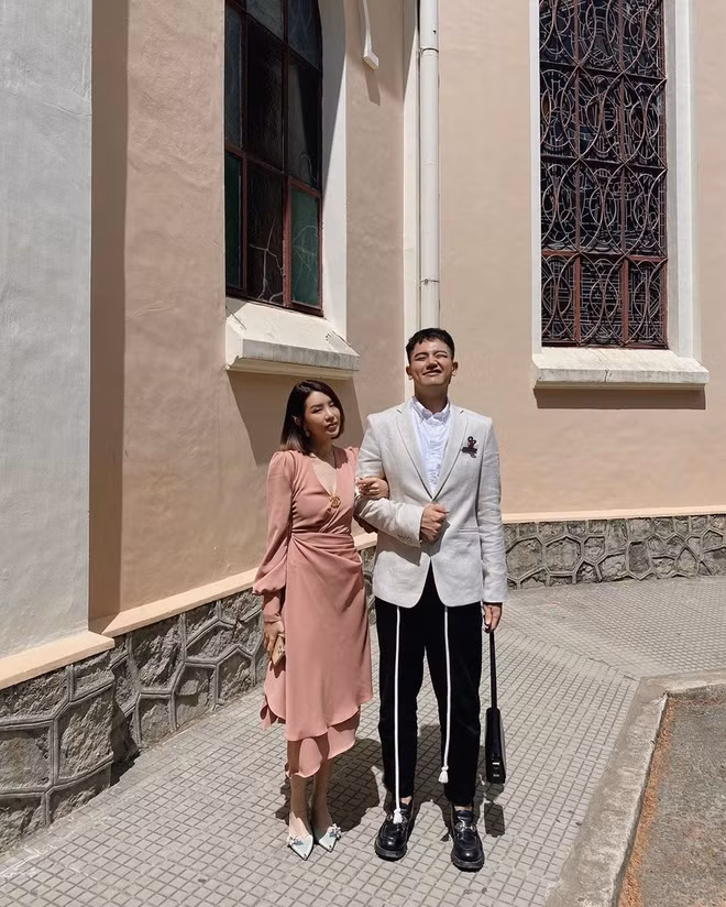 Hot girl, hot boy khoe anh du dam cuoi Toc Tien hinh anh 4 duyplue_83897866_274155710229829_3980266986116042240_n.jpg