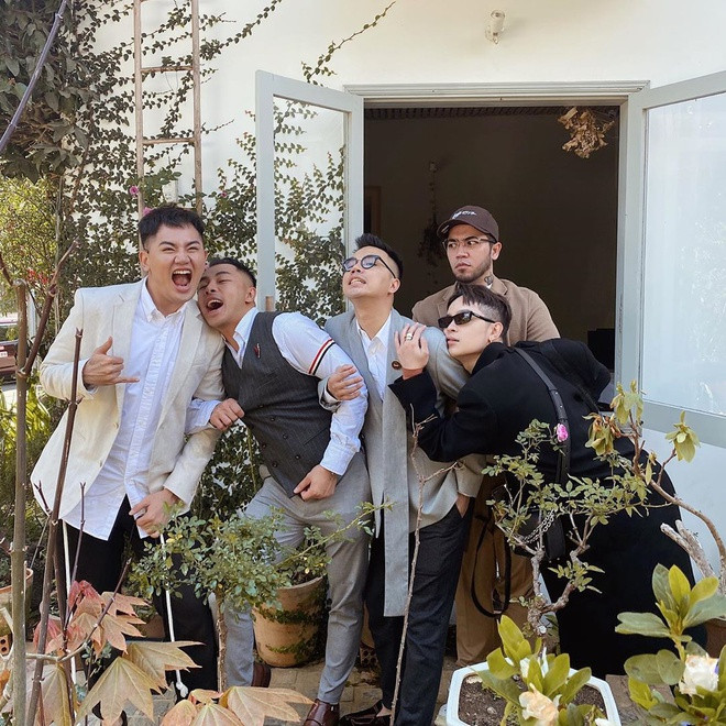 Hot girl, hot boy khoe anh du dam cuoi Toc Tien hinh anh 7 duyplue_87240201_228374714854093_8348512800297702846_n.jpg