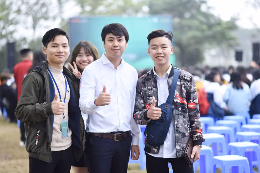 Ước mơ ‘bắt tay thầy hiệu trưởng’ giúp 9X Bắc Giang trở thành thủ lĩnh