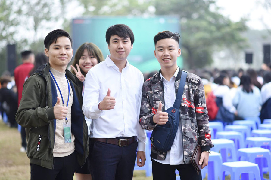 Chàng trai sinh năm 1992 kỳvọng sẽ thành lập 1.000 CLB Sách và Hành động trên toàn quốc. Ước mơ ‘bắt tay thầy hiệu trưởng’ giúp 9X Bắc Giang trở thành thủ lĩnh