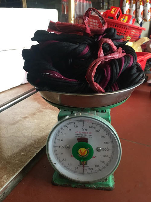 Dây trói cua nặng đến 1kg. Dây trói cua nặng đến 1kg.