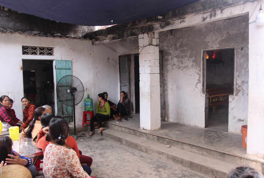 Ngôi nhà nghèo nàn của anh Nguyễn Văn Hòa Ngôi nhà nghèo nàn của anh Nguyễn Văn Hòa