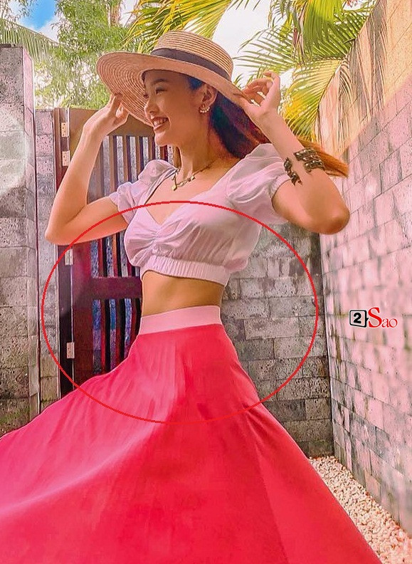 Photoshop bất chấp đúng sai, Minh Hằng bóp eo đến méo cả cửa sắt ảnh 2 Bóp eo đến méo cả cửa sắt, Minh Hằng bị đội quân mạng lao vào phanh phui photoshop bất chấp đúng sai-2