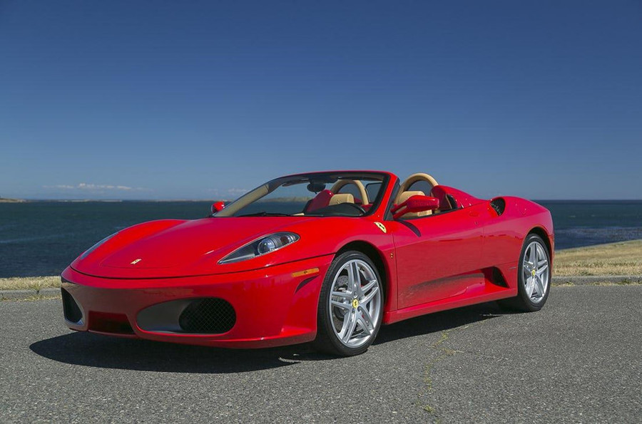 Bộ sưu tập siêu xe 40 triệu USD của siêu sao bóng đá Lionel Messi ảnh 2 Bo suu tap sieu xe 40 trieu USD cua sieu sao bong da Lionel Messi hinh anh 2