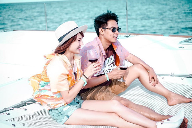 Tài tử Dan Worrawech và bạn gái 9X Pattie Ungsumalin Sirapatsakmetha là cặp đôi nhận được sự quan tâm của giới trẻ và truyền thông Thái Lan không chỉ bởi tài năng mà còn bởi mối tình ngọt ngào cách nhau 7 tuổi. Chuyen tinh 10 nam ngot ngao cua cap doi