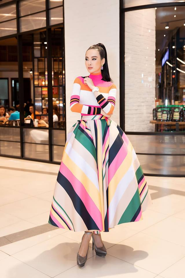 Angela Phương Trinh lộ ảnh gầy gò đến mức báo động sau thời gian dài tạm trốn showbiz Angela Phương Trinh lộ ảnh gầy gò đến mức báo động sau thời gian dài tạm trốn showbiz